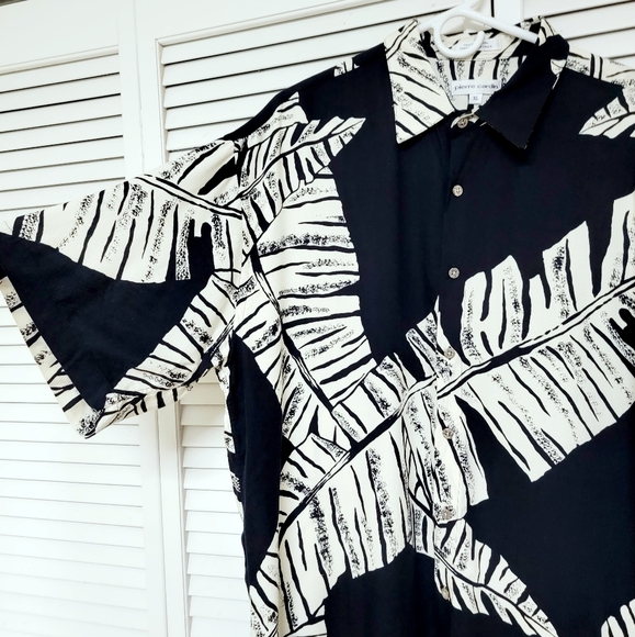 Pierre Cardin Short Sleeve Button-up Shirt  | XL - Picture 5 of 10